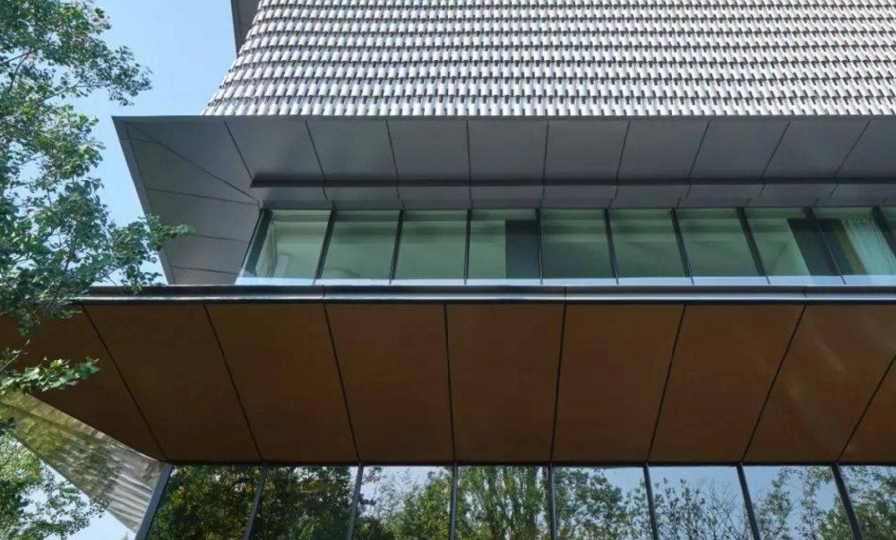 不锈钢雨棚有什么特点