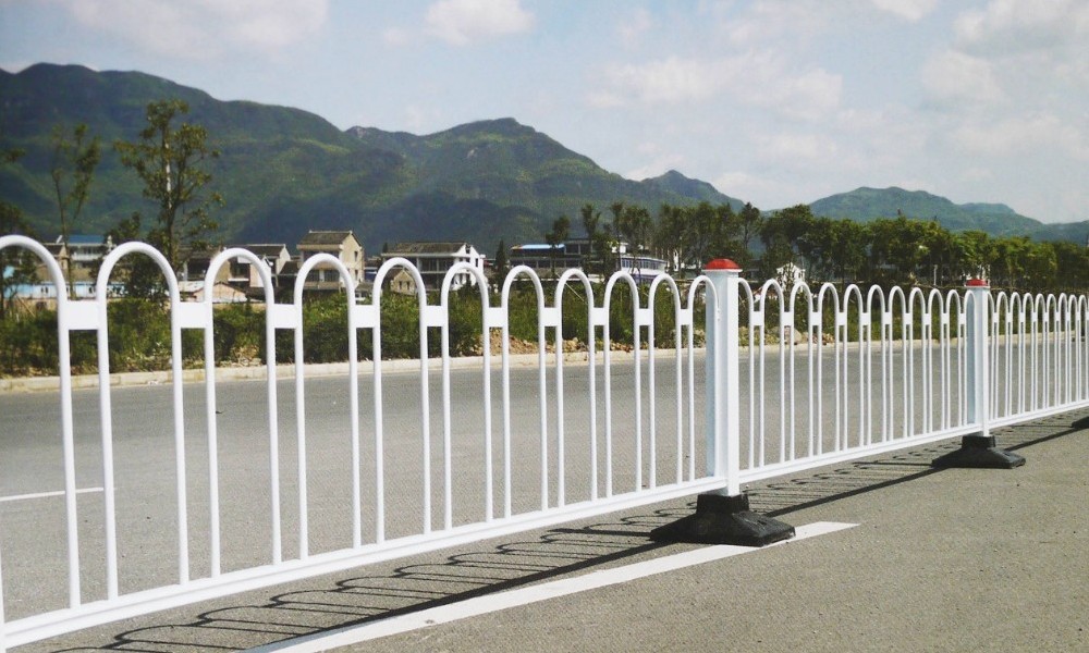 Service Life of Stainless Steel Outdoor Guardrail