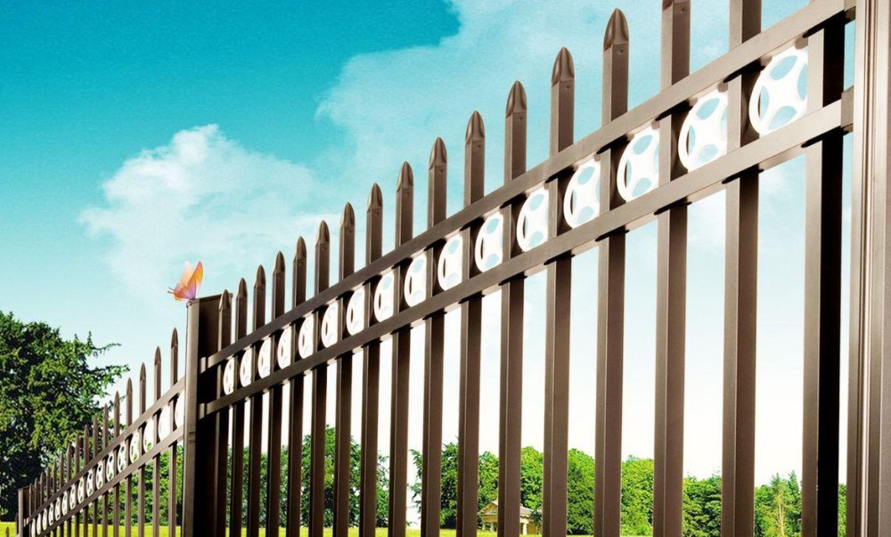 Artistic Features of Wrought Iron Fence