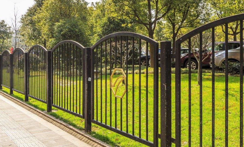 Craftsmanship Characteristics of Wrought Iron Railings