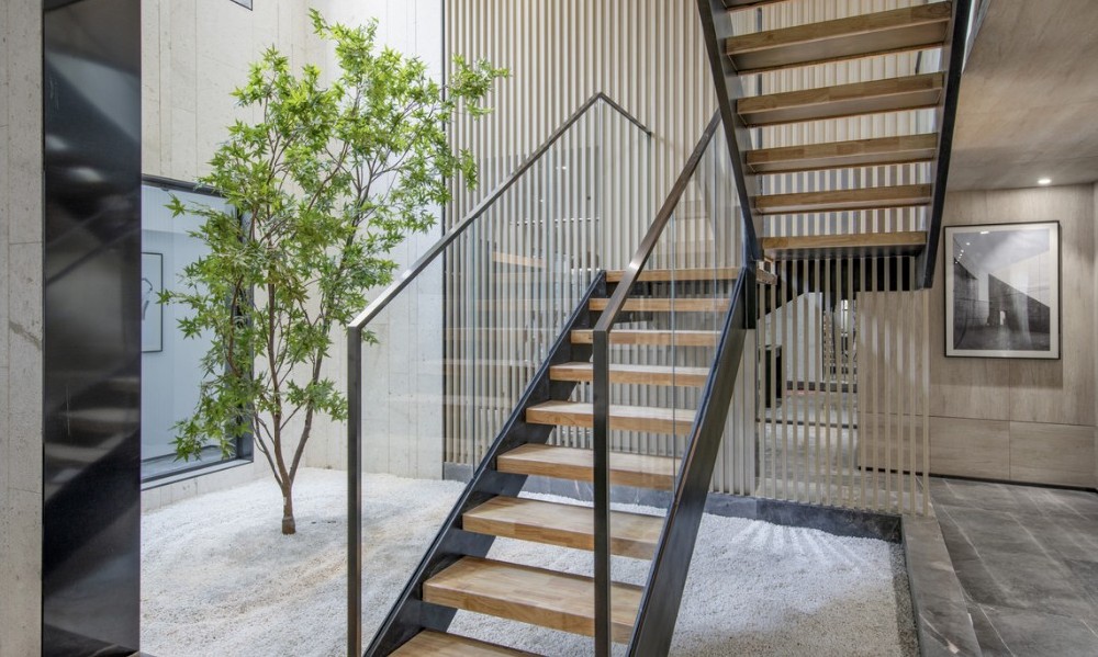 Reasons Of Stainless Steel Stairs Are Widely Used